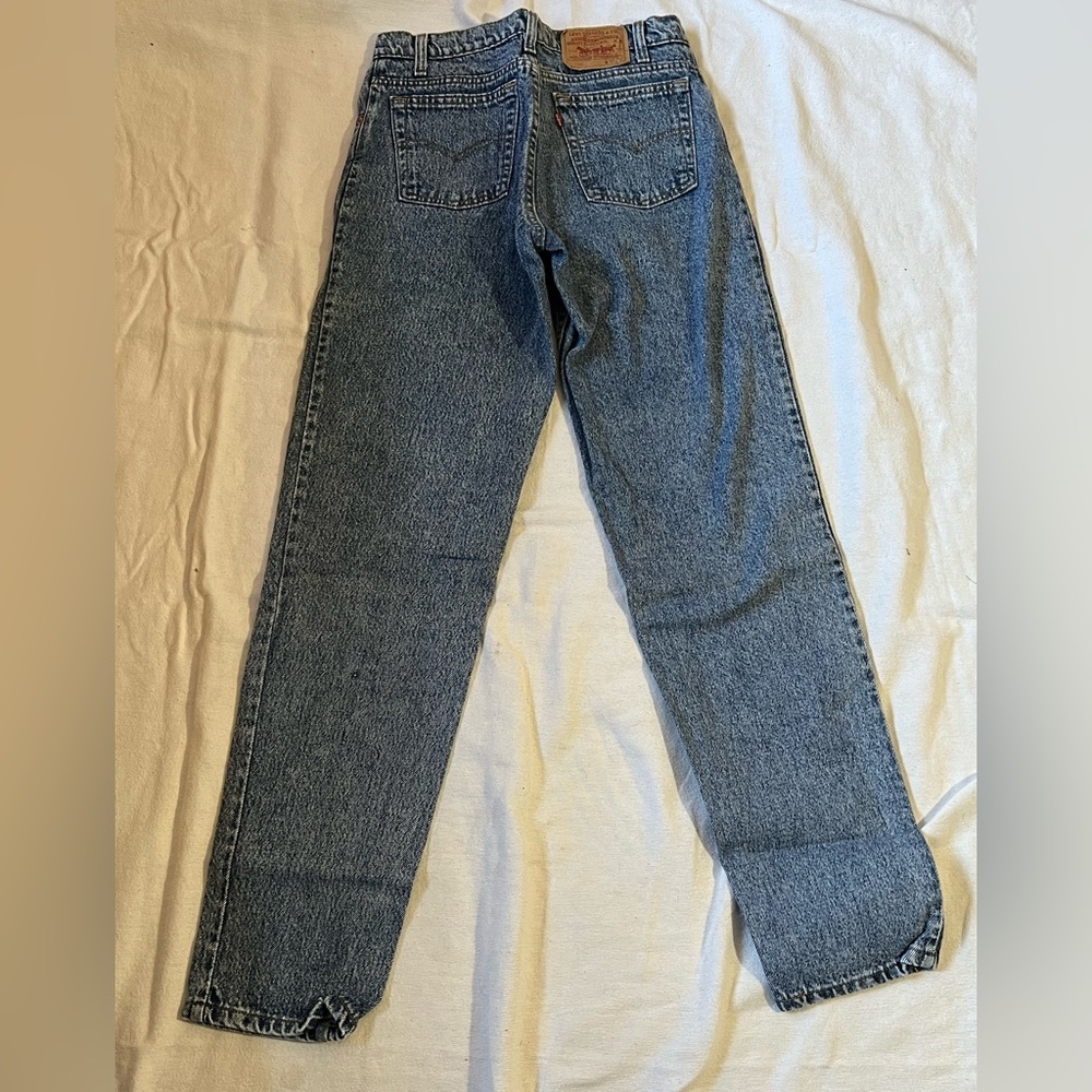 Vintage Levi’s 550 Acid Wash High Rise Relaxed fit with tapered leg - Mom Jeans - Picture 5 of 10
